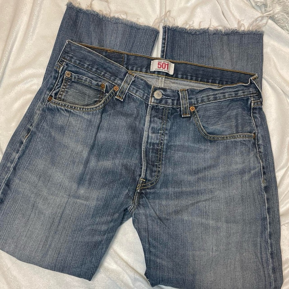 Levi’s 501 distressed straight leg boyfriend jeans